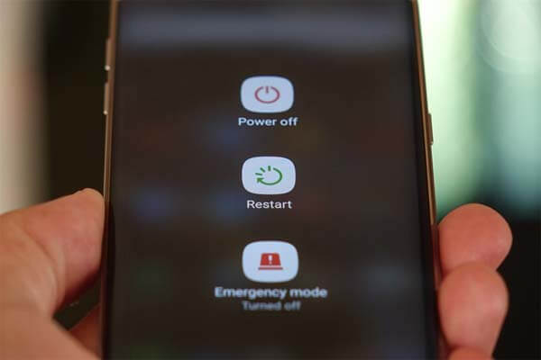 Android-telefon eller surfplatta slår inte på strömknappen