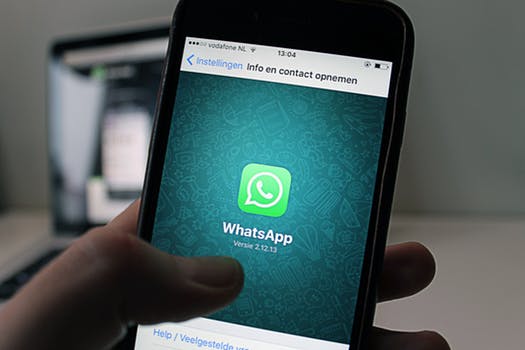 Återställ äldre Whatsapp-meddelanden från Sony