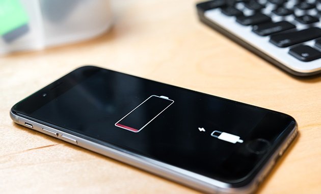 Slå på lågströmsläge för att åtgärda problemet: Varför töms mitt iPhone-batteri så snabbt helt plötsligt